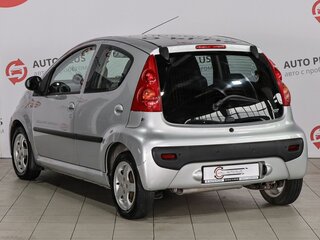 2008 Peugeot 107 I, серебристый, 429000 рублей, вид 3