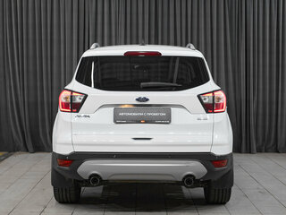 2017 Ford Kuga II Рестайлинг, белый, 1380000 рублей, вид 5