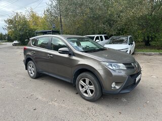 2013 Toyota RAV4 IV (XA40), коричневый, 2500000 рублей, вид 3