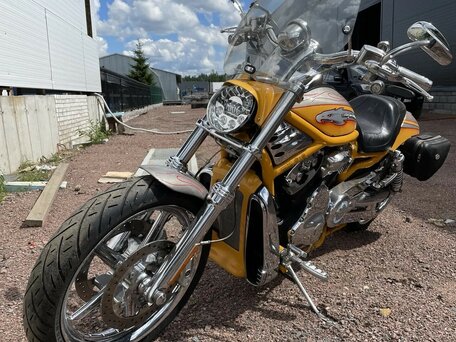 2006 Harley-Davidson V-Rod, золотистый, 1395000 рублей, вид 4