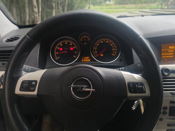 2008 Opel Astra GTC H Рестайлинг, чёрный, 330000 рублей - вид 7