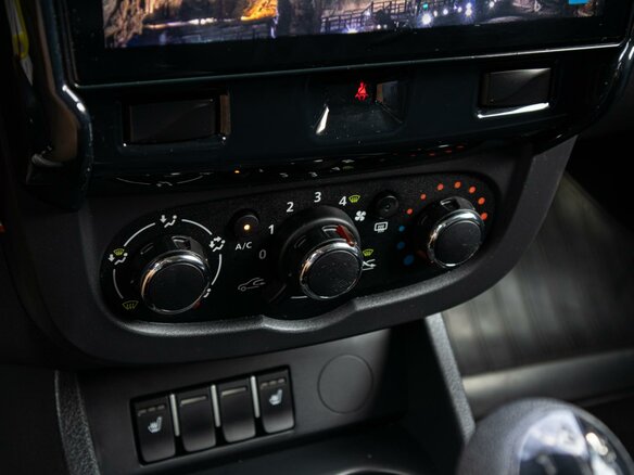 2024 Lada (ВАЗ) Largus I Рестайлинг, белый - вид 11