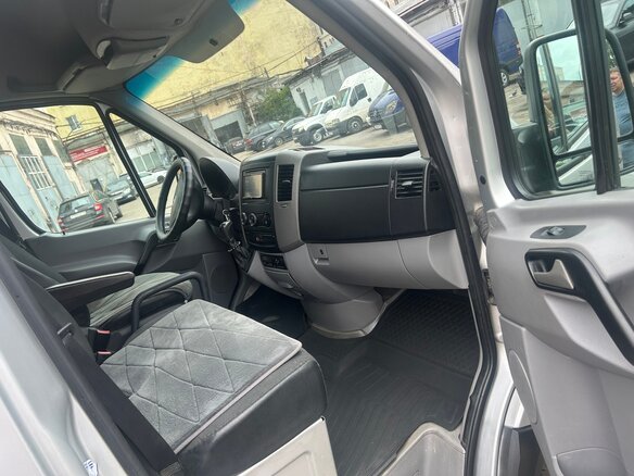 2010 Mercedes-Benz Sprinter, серебристый, 1950000 рублей - вид 6