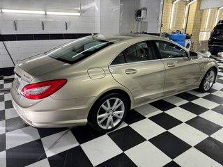 2012 Mercedes-Benz CLS 500 II (C218), бежевый, 1900000 рублей, вид 3