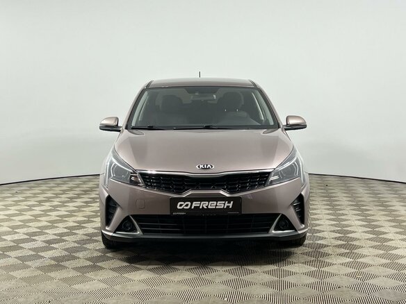 2020 Kia Rio IV Рестайлинг, коричневый, 1595000 рублей - вид 1