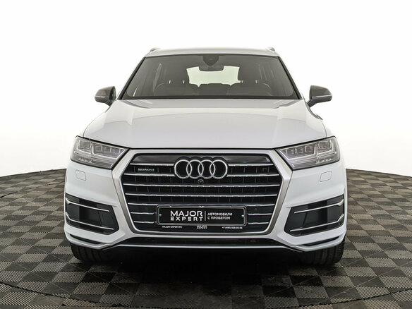2019 Audi Q7 45 TDI II (4M) Рестайлинг, белый, 4850000 рублей - вид 1