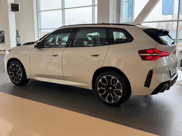 2026 BMW X3 Long 30L xDrive IV (G45/G48), белый, 7490000 рублей - вид 13