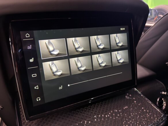 2025 Rolls-Royce Cullinan Black Badge I Рестайлинг (Series II), чёрный, 67900000 рублей - вид 24