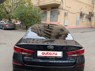 2019 Kia Optima IV Рестайлинг, синий, 2500000 рублей, вид 4