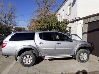 2007 Mitsubishi L200 IV, серебристый, 900000 рублей, вид 2