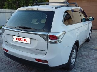 2013 Mitsubishi Outlander III, белый, 1050000 рублей, вид 5