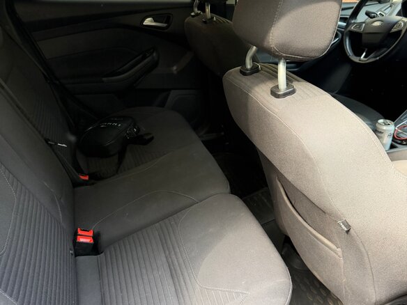 2015 Ford Focus III Рестайлинг, серый, 1000000 рублей - вид 12