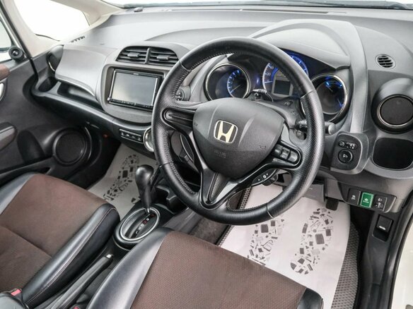 2011 Honda Fit Shuttle I, белый, 899000 рублей - вид 11
