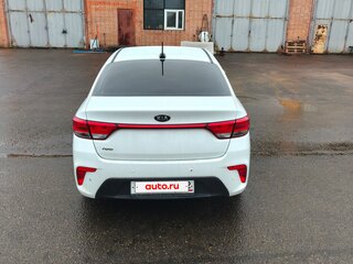 2018 Kia Rio IV, белый, 980000 рублей, вид 4