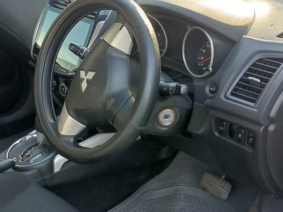 2012 Mitsubishi RVR III, белый, 1100000 рублей - вид 5