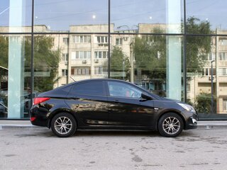 2015 Hyundai Solaris I Рестайлинг, чёрный, 1040000 рублей, вид 4