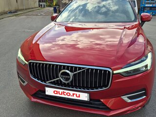2021 Volvo XC60 II, красный, 4400000 рублей, вид 3