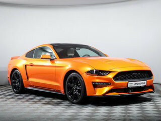 2019 Ford Mustang VI Рестайлинг, оранжевый, 3350000 рублей, вид 3