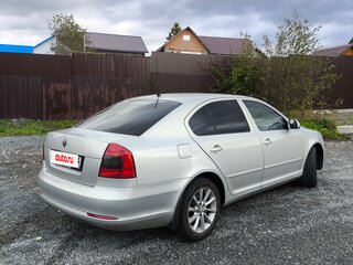 2011 Skoda Octavia II (A5) Рестайлинг, серебристый, 800000 рублей, вид 3