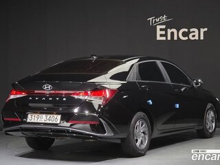 2024 Hyundai Avante VII Рестайлинг, чёрный, 1820000 рублей, вид 4