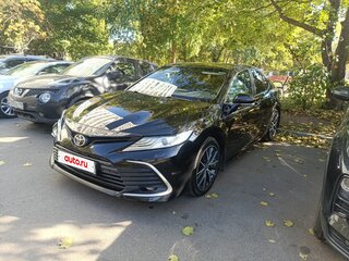 2021 Toyota Camry VIII (XV70) Рестайлинг, чёрный, 1950000 рублей, вид 1