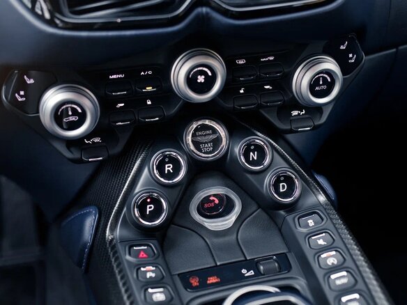 2019 Aston Martin V8 Vantage IV, синий, 13500000 рублей - вид 14