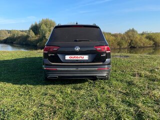 2018 Volkswagen Tiguan Allspace II, чёрный, 2499999 рублей, вид 4