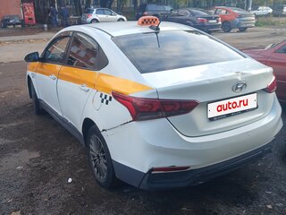 2018 Hyundai Solaris II, белый, 630000 рублей, вид 5