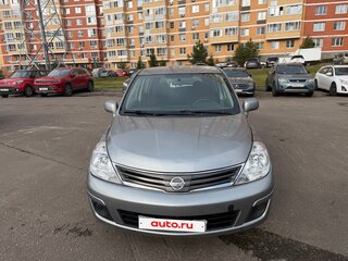 2013 Nissan Tiida I Рестайлинг, серебристый, 550000 рублей, вид 1