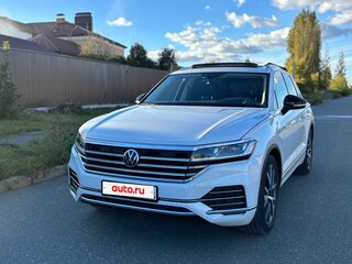 2020 Volkswagen Touareg III, белый, 5250000 рублей, вид 2
