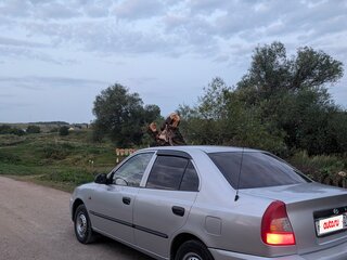 2004 Hyundai Accent ТагАЗ II, серебристый, 270000 рублей, вид 2