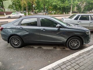 2024 Lada (ВАЗ) Vesta I Рестайлинг (NG), серый, 1350000 рублей, вид 2