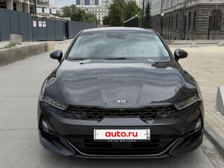 2020 Kia K5 III, серый, 2400000 рублей, вид 1