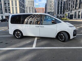 2021 Hyundai Staria I, белый, 5350000 рублей, вид 4