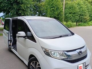 2016 Honda Stepwgn Spada V, белый, 1800000 рублей, вид 4