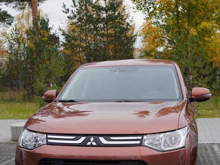 2013 Mitsubishi Outlander III, коричневый, 1160000 рублей, вид 2
