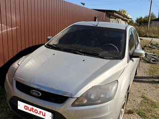 2011 Ford Focus II Рестайлинг, серебристый, 395000 рублей, вид 3