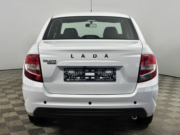 2026 Lada (ВАЗ) Granta I Рестайлинг, белый - вид 3