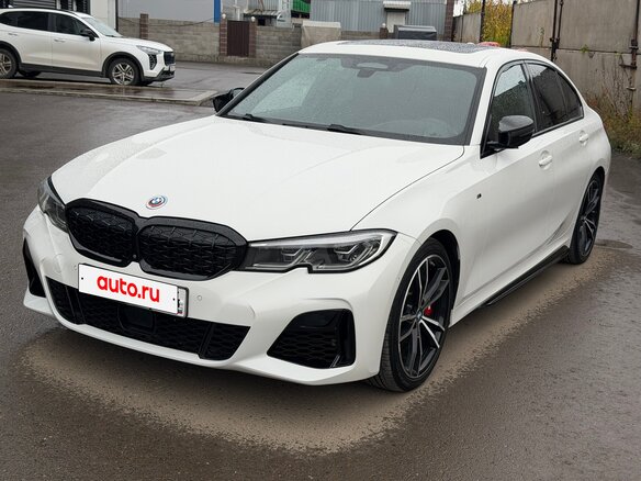 2019 BMW 3 серии 330i VII (G2x), белый, 3850000 рублей - вид 2