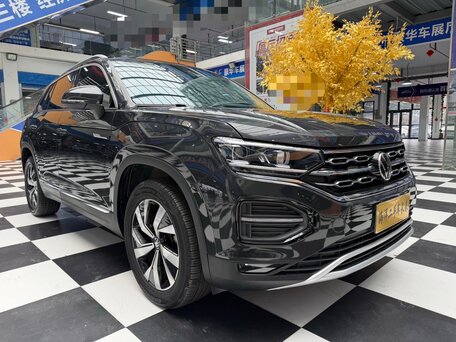 2023 Volkswagen Tayron I Рестайлинг, чёрный, 2290000 рублей, вид 1