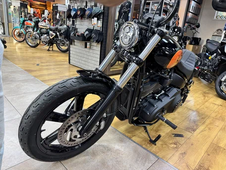 2023 Harley-Davidson Street Bob, чёрный, 1290000 рублей, вид 5