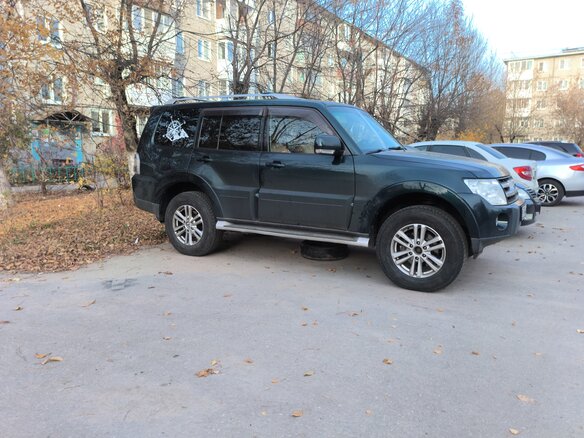 2008 Mitsubishi Pajero IV, зелёный, 1600000 рублей - вид 4