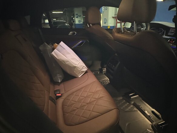 2023 BMW X6 40i III (G06), чёрный, 10500000 рублей - вид 20
