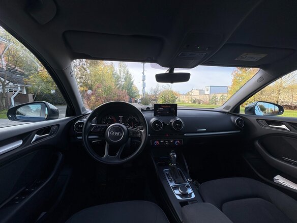 2019 Audi A3 III (8V) Рестайлинг, синий, 1650000 рублей - вид 16
