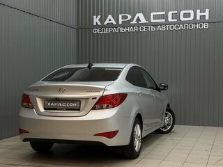 2015 Hyundai Solaris I Рестайлинг, серебристый, 858000 рублей, вид 2