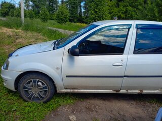 2013 Renault Logan I Рестайлинг, белый, 220000 рублей, вид 4
