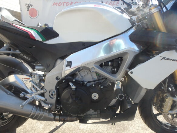 2015 Aprilia Tuono V4, белый, 1000000 рублей - вид 13