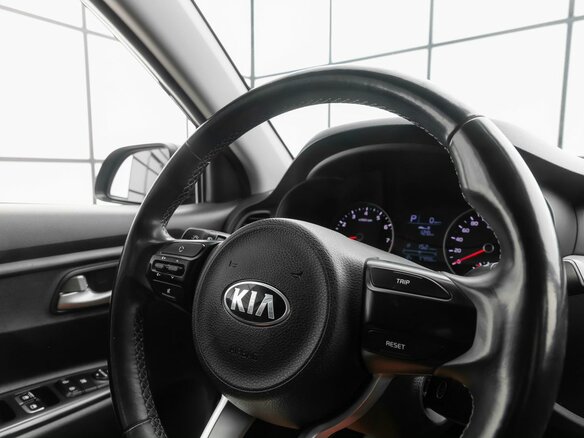 2018 Kia Rio IV, чёрный, 1559000 рублей - вид 12