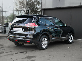 2018 Nissan X-Trail III, чёрный, 2000000 рублей, вид 4
