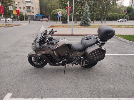 2010 Kawasaki GTR 1400 (Concours 14), коричневый, 770000 рублей, вид 1